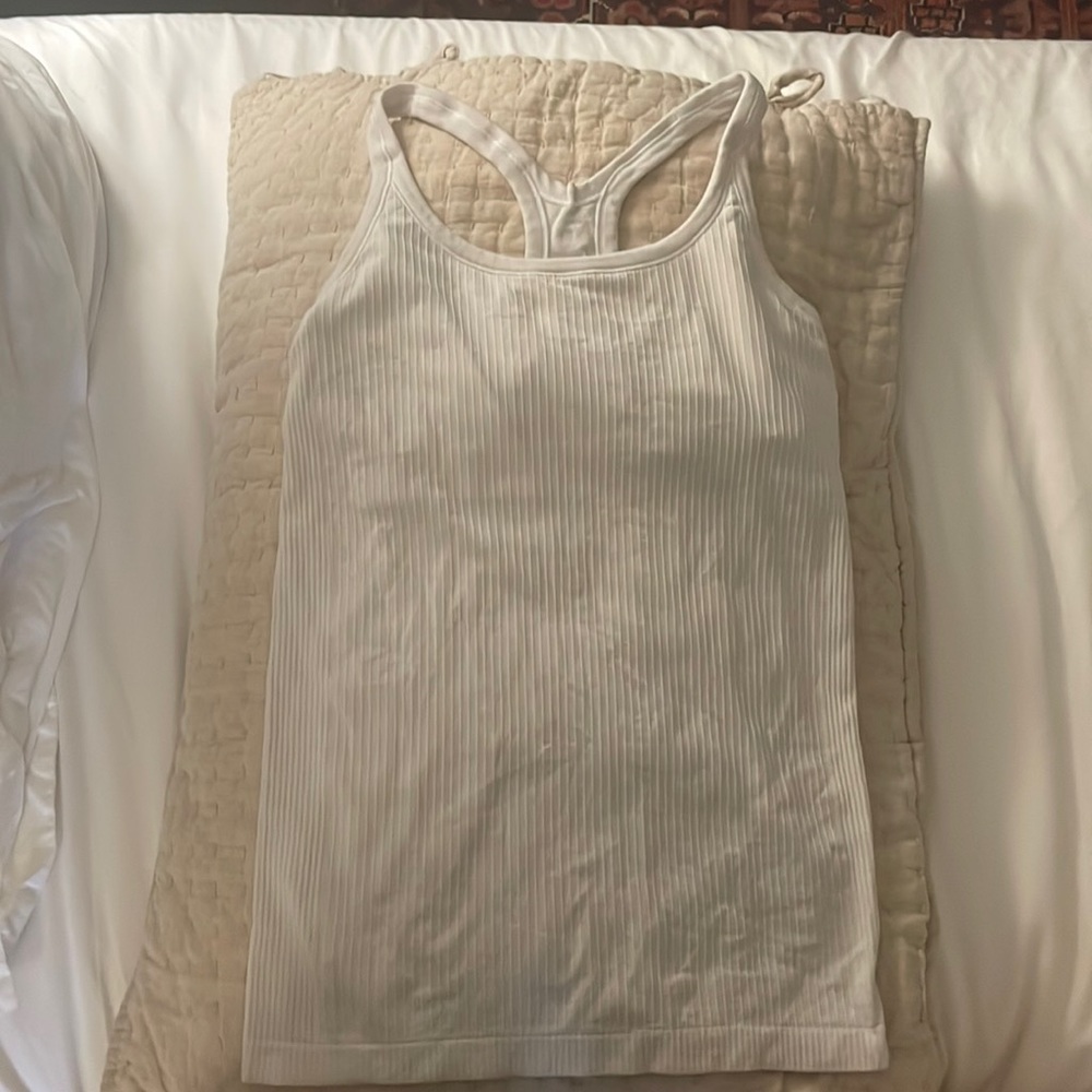 Lululemon ebb to street tank